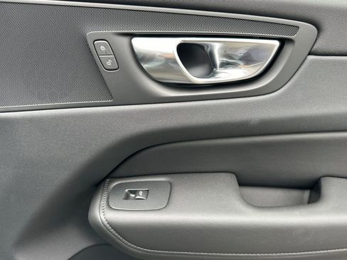 New 2025 Volvo XC60 T8 Plus w/ Protection Package Premier AWD/4WD image 19