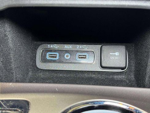 Used 2020 Jeep Grand Cherokee Laredo image 12