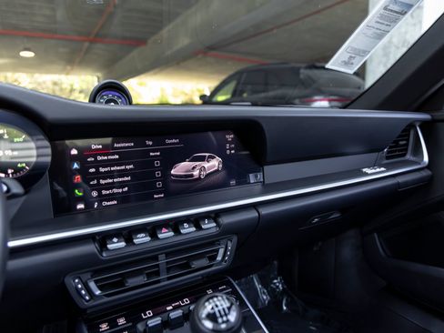 Certified 2022 Porsche 911 Carrera S RWD image 36