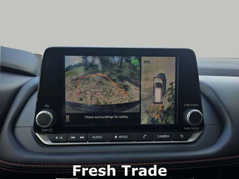 Used 2025 Nissan Rogue SV AWD/4WD image 15