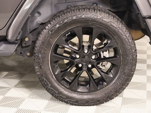 Used 2021 Jeep Wrangler Unlimited Sahara AWD/4WD image 19