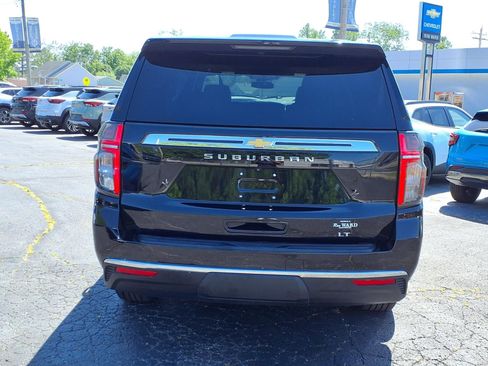 Used 2024 Chevrolet Suburban LT AWD/4WD image 14