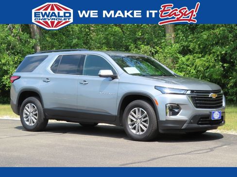 Certified 2023 Chevrolet Traverse LT AWD/4WD image 1