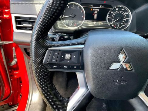 Used 2024 Mitsubishi Outlander SE AWD/4WD image 24
