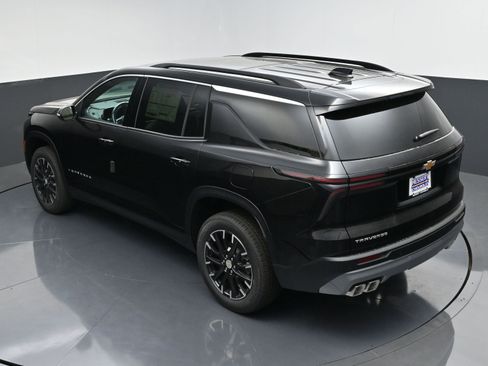 New 2026 Chevrolet Traverse LT w/ Sun and Wheel Package FWD image 49