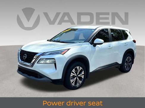 Certified 2025 Nissan Rogue SV FWD image 3