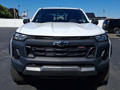 Used 2024 Chevrolet Colorado Trail Boss w/ Advanced Trailering Package AWD/4WD image 2