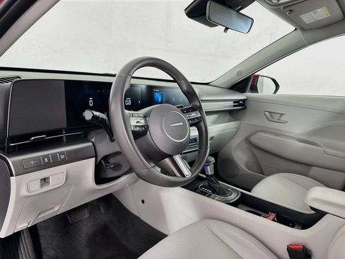 Used 2025 Hyundai Kona SEL FWD image 14