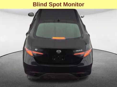 Used 2024 Alfa Romeo Giulia Veloce AWD/4WD image 7
