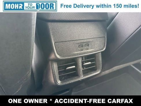 Used 2025 Chevrolet Equinox LT w/ Convenience Package II image 31