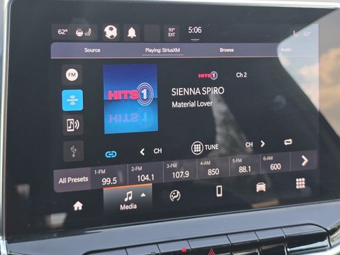 Used 2023 Jeep Compass Latitude w/ Convenience Group AWD/4WD image 5