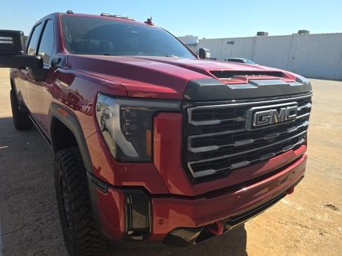 Used 2025 GMC Sierra 2500 AT4 w/ AT4 Premium Plus Package AWD/4WD image 8