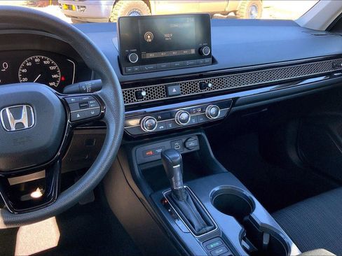 Used 2022 Honda Civic LX image 6