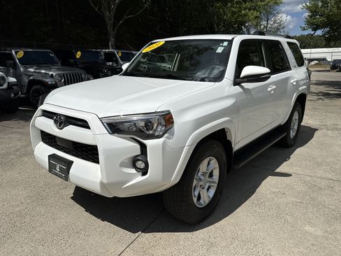 Used 2021 Toyota 4Runner SR5 Premium AWD/4WD image 3