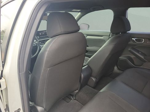 Used 2023 Honda Civic Sport image 9