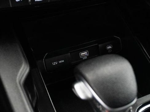 Used 2025 Kia Telluride LX FWD image 29