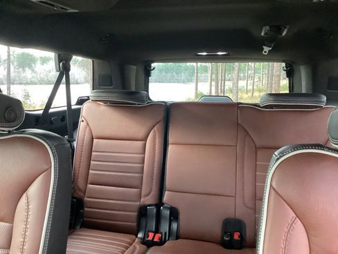 Used 2023 GMC Yukon XL Denali Ultimate image 14