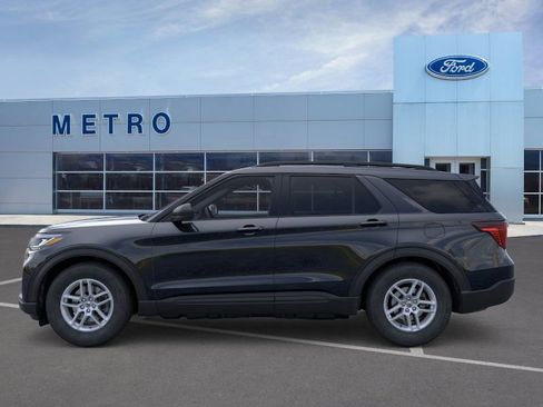 New 2026 Ford Explorer Active image 4