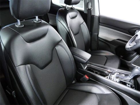 Used 2022 Jeep Compass Latitude w/ Convenience Group image 12