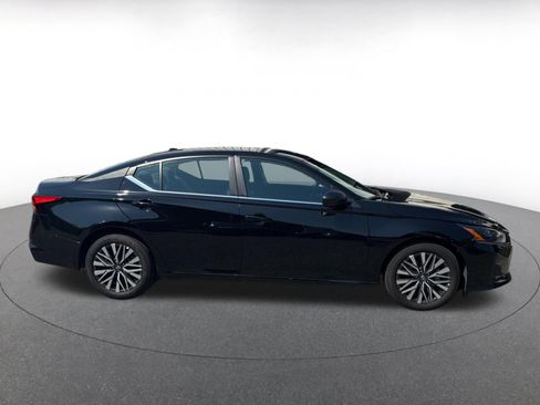 Used 2026 Nissan Altima 2.5 SV FWD image 15