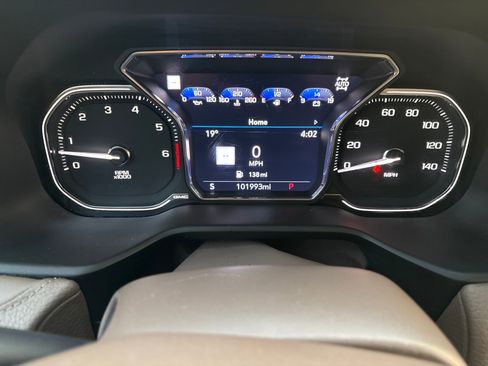 Used 2021 GMC Yukon XL Denali image 16