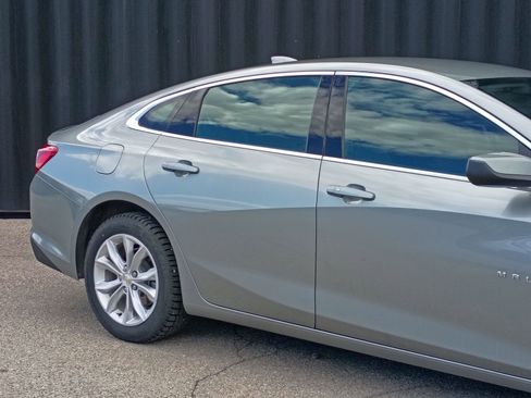 Used 2025 Chevrolet Malibu LT FWD image 5