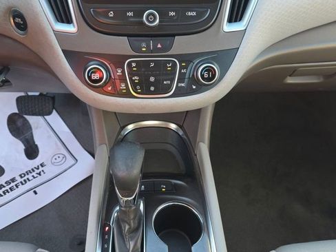 Used 2024 Chevrolet Malibu LT image 10