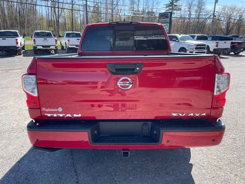Used 2022 Nissan Titan SV w/ SV Convenience Package AWD/4WD image 6