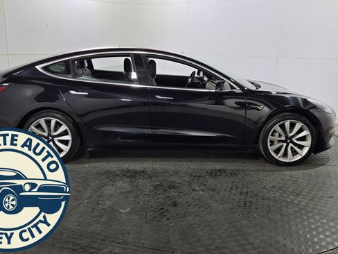 Used 2018 Tesla Model 3 Long Range image 11