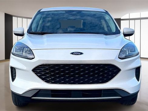 Used 2021 Ford Escape SE image 2