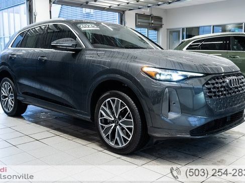 Used 2025 Audi Q5 Premium Plus w/ Premium Plus image 1