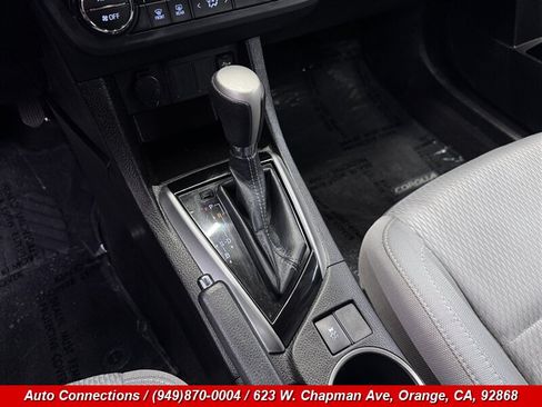 Used 2016 Toyota Corolla LE FWD image 14
