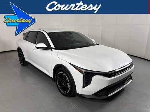 New 2026 Kia K4 GT-Line Turbo FWD image 1