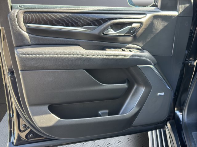 Used 2023 GMC Yukon Denali AWD/4WD image 14