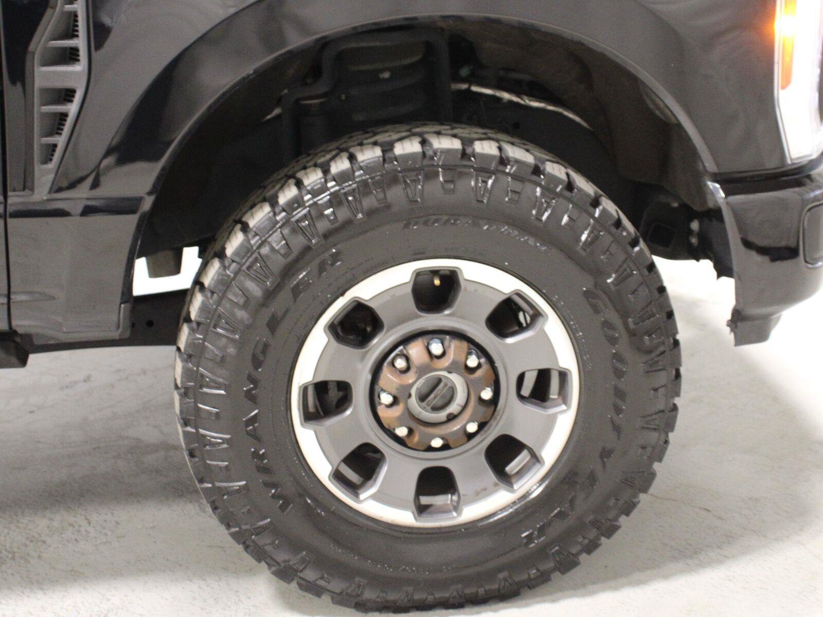 Used 2023 Ford F250 Lariat w/ Lariat Ultimate Package AWD/4WD image 36