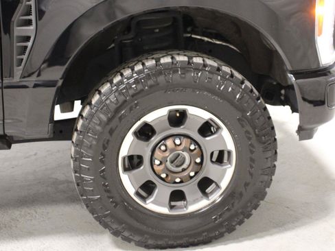 Used 2023 Ford F250 Lariat w/ Lariat Ultimate Package AWD/4WD image 36