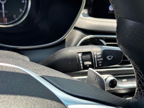 Used 2022 Genesis G70 2.0T w/ Prestige Package image 20