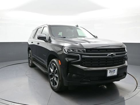 Used 2022 Chevrolet Tahoe RST w/ Luxury Package AWD/4WD image 3