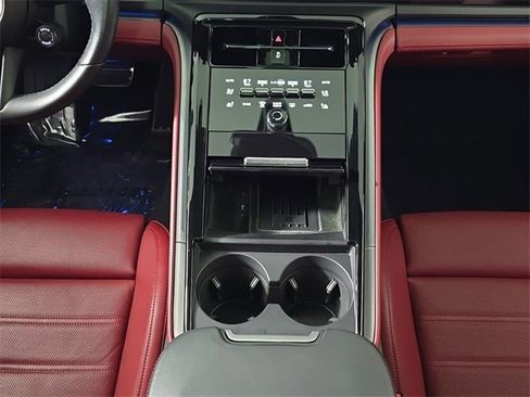 Certified 2024 Porsche Panamera image 22