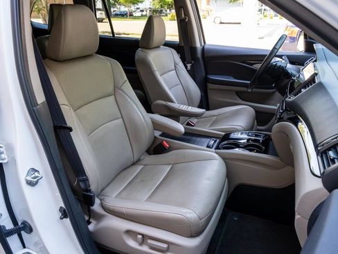 Used 2021 Honda Pilot Elite image 31