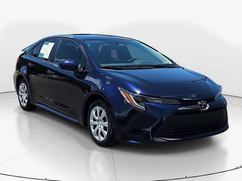 Used 2024 Toyota Corolla LE FWD image 3