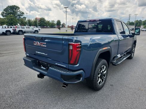 New 2026 GMC Sierra 2500 Denali AWD/4WD image 3