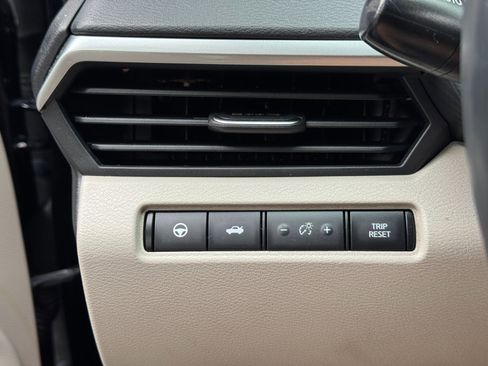 Used 2019 Nissan Altima 2.5 SV FWD image 17