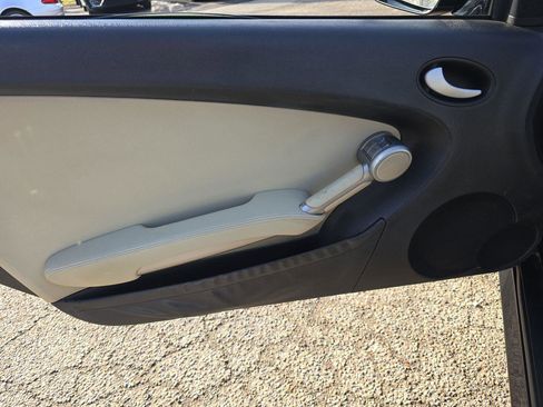 Used 2011 Mercedes-Benz SLK 300 image 5