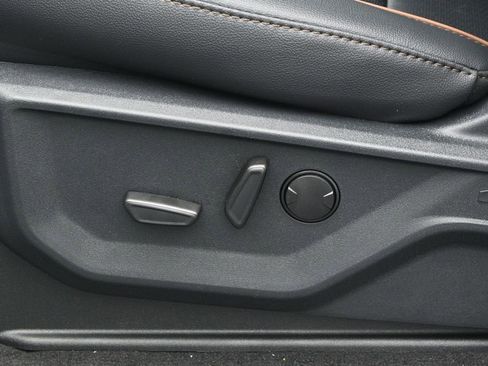 New 2026 Ford F250 Lariat w/ Black Appearance Package AWD/4WD image 9