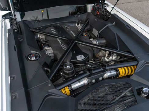 Used 2017 Lamborghini Aventador LP 700-4 AWD/4WD image 43