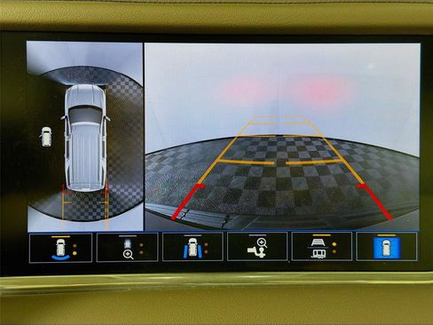 Used 2021 GMC Yukon Denali w/ Denali Ultimate Package image 17