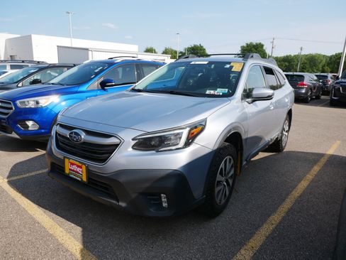 Used 2020 Subaru Outback Premium AWD/4WD image 2