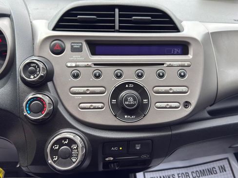 Used 2011 Honda Fit image 22