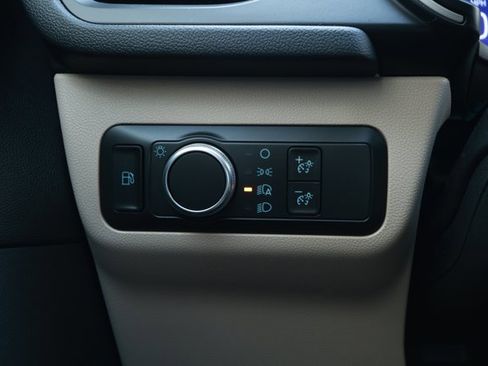 Used 2020 Ford Escape SE Sport image 14